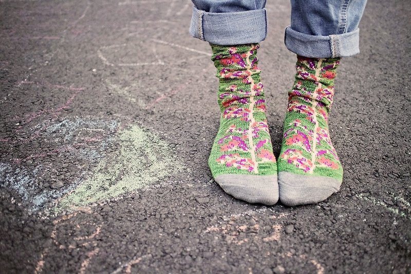 【4色】花火奔放！// 馥花實果柔棉襪子 :::DAWN' make up your feet ::: - Socks - Cotton & Hemp Multicolor