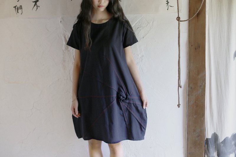 Pure cotton black fold dress - ชุดเดรส - ผ้าฝ้าย/ผ้าลินิน สีดำ