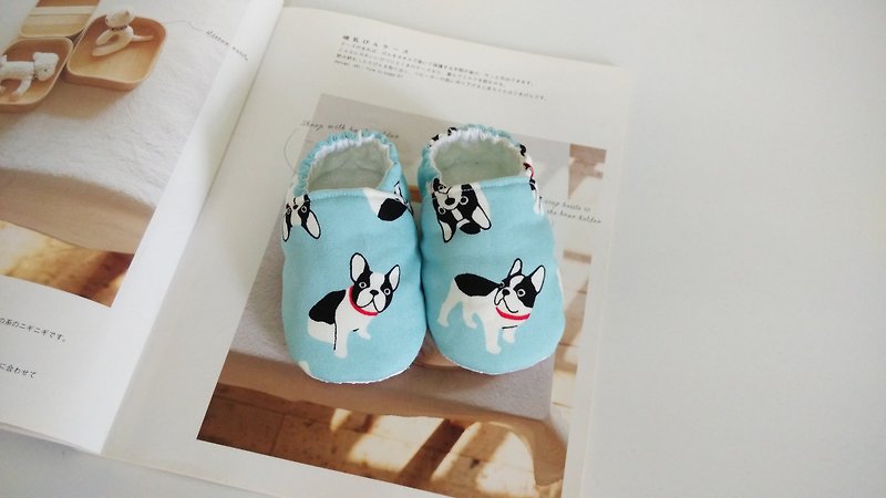 日本の青い布犬の赤ちゃんの靴の幼児の靴ブルドッグ11/12 - ベビーシューズ - その他の素材 ブルー