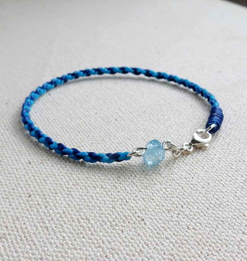 Sterling Silver ***Fashion lucky pray silk wax sea water Sapphire bracelet*** Four strands - สร้อยข้อมือ - เครื่องเพชรพลอย 