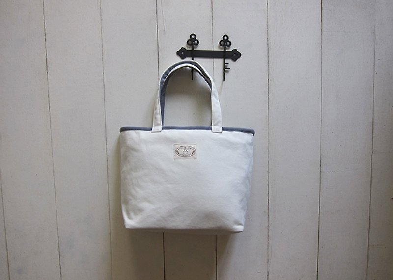 Macaron Series-White + Light Gray Medium Canvas Tote Bag (Zipper Opening Style) - กระเป๋าแมสเซนเจอร์ - วัสดุอื่นๆ หลากหลายสี