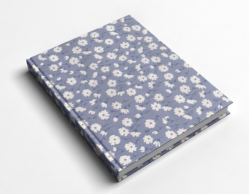 Rococo Strawberries WELKIN Handmade Crafts / Notebook / Hand / Diary ~ Purple Small Floral - สมุดบันทึก/สมุดปฏิทิน - กระดาษ สีน้ำเงิน