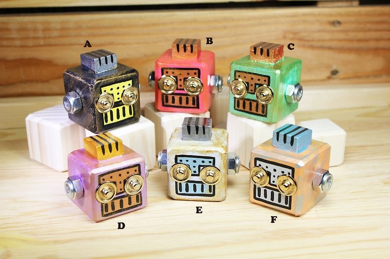 Painted wood smoke robot series key ring - Keychains - Wood Multicolor