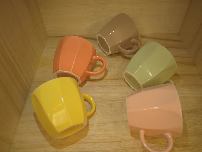 izawa colorful macarons mug (pink) - แก้วมัค/แก้วกาแฟ - วัสดุอื่นๆ สึชมพู
