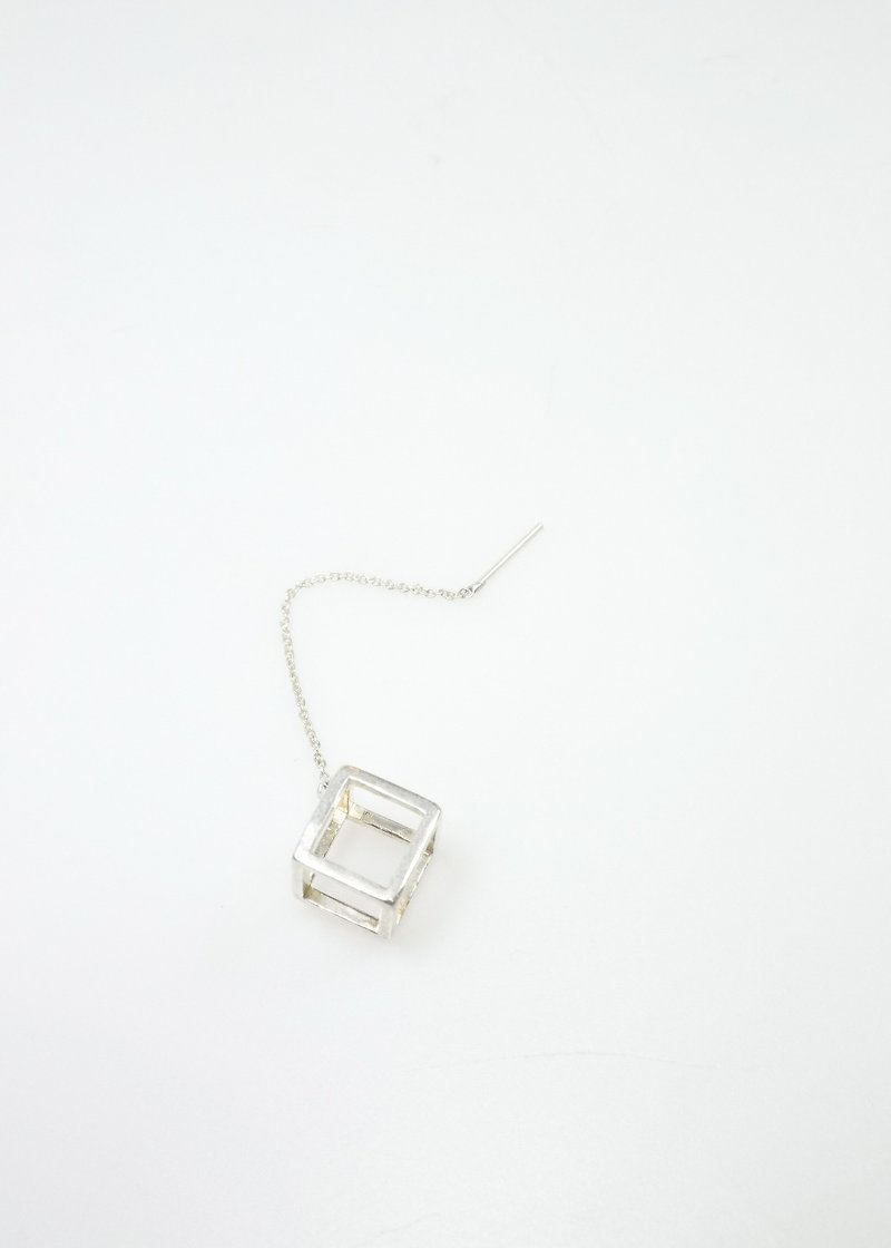 Square relationship simple sterling silver earrings (earrings) - ต่างหู - โลหะ สีเทา