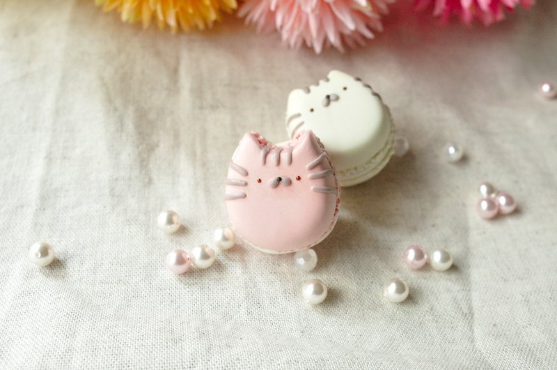 Sweet Dream☆Migu Little Fat Cat Macaron Keyring/Wedding Object/Birthday Gift - Keychains - Clay Multicolor