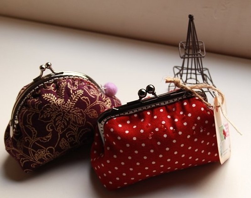 Cotton Fabric: Coin Purses, Cosmetic Bag,  Dinner bag, red & purple - กระเป๋าคลัทช์ - ผ้าฝ้าย/ผ้าลินิน สีแดง