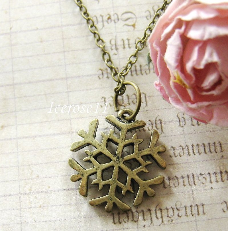 Bronze Snowflake Necklace (Christmas Gift) Birthday Gift - Necklaces - Other Metals 