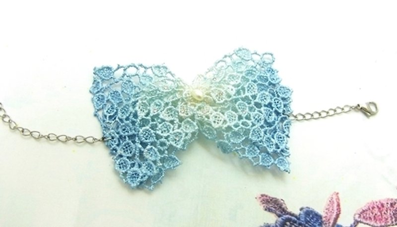 【A Lace 水蕾絲】湛藍海岸 蝴蝶結款水蕾絲手鍊 - 手鍊/手鐲 - 繡線 