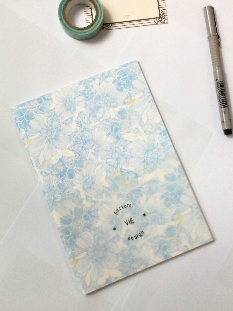 [Notebook] gardenia, white and blue - สมุดบันทึก/สมุดปฏิทิน - กระดาษ สีน้ำเงิน