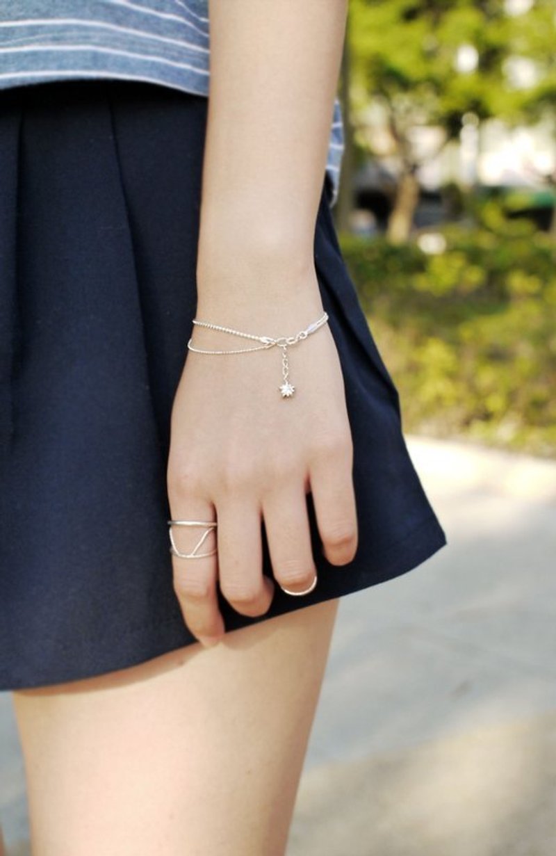 Shining star - Star diamond bracelet duplexes - สร้อยข้อมือ - โลหะ ขาว