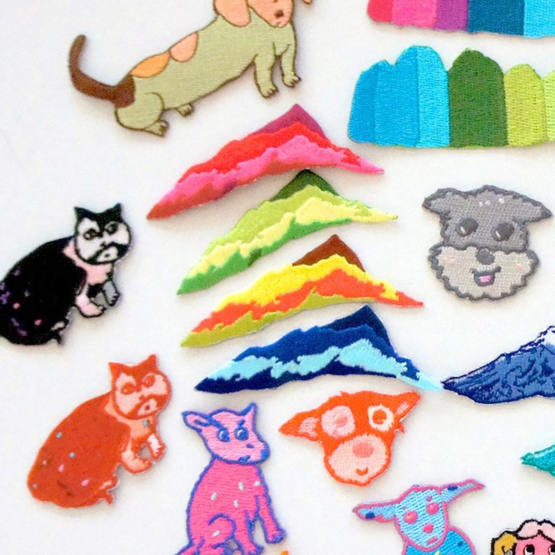 藍色山稜  繡花刺繡貼布 - 心口針/胸針 - 其他材質 藍色