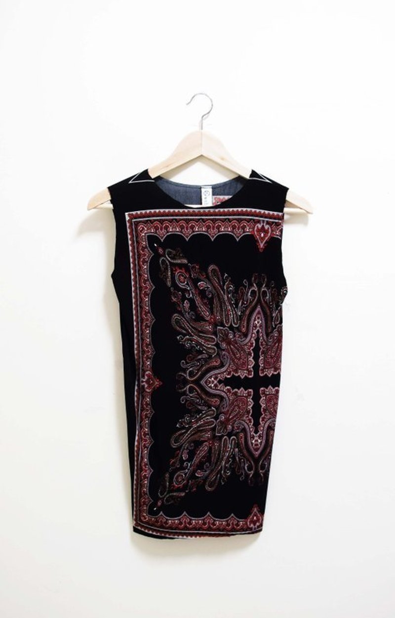 【Wahr】彈性萊卡 花紋長版背心 - Women's Vests - Other Materials Black