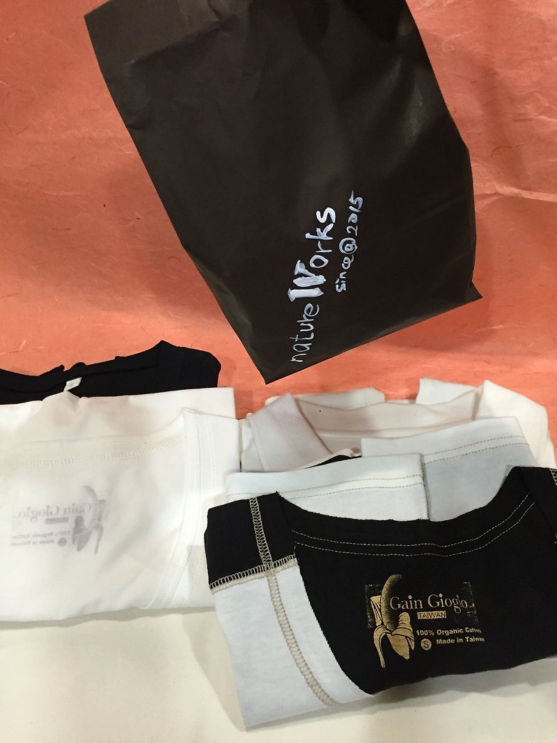 [Goody Bag] Gain Giogio 100% Organic Cotton T-Shirt (Female) 2 Piece Set - เสื้อยืดผู้หญิง - ผ้าฝ้าย/ผ้าลินิน สีดำ