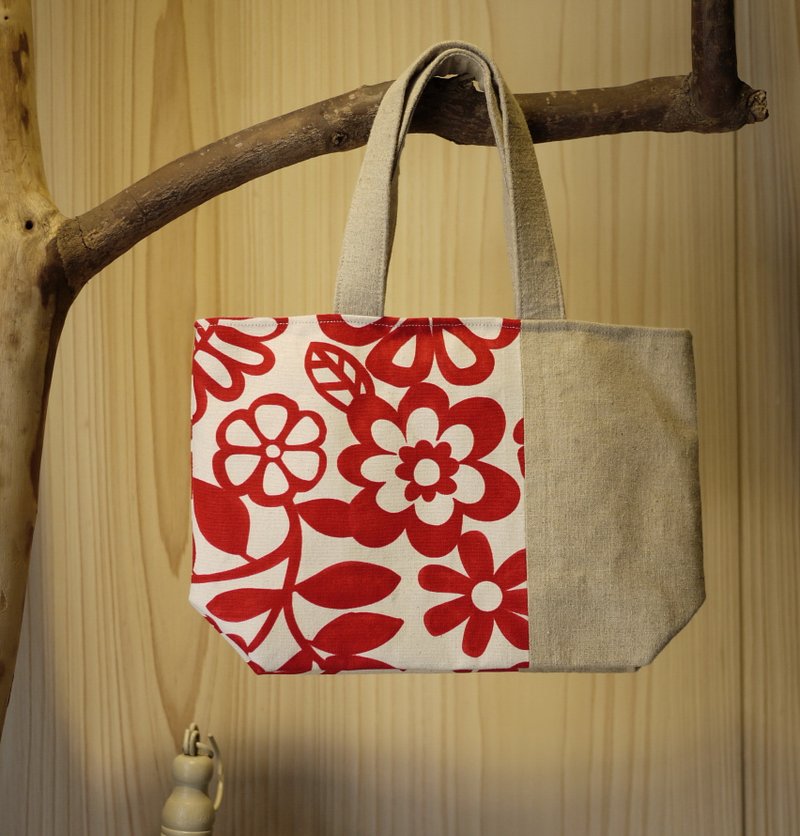 Easy walking small tote bag / lunch bag / walking bag = Nordic style = blossoming colorful = red = spot - กระเป๋าถือ - ผ้าฝ้าย/ผ้าลินิน สีแดง