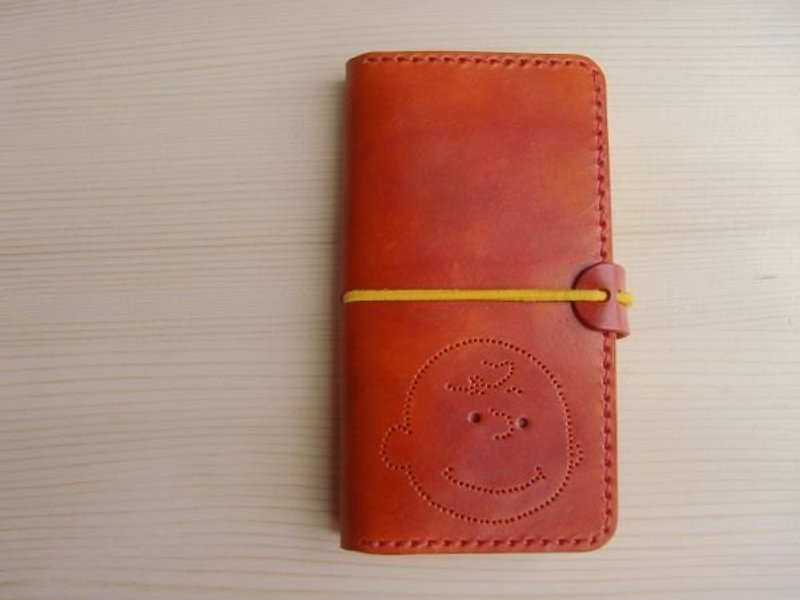 [ISSIS] Fully handmade Charlie Brown flip phone holster for Iphone 5 - เคส/ซองมือถือ - หนังแท้ สีนำ้ตาล