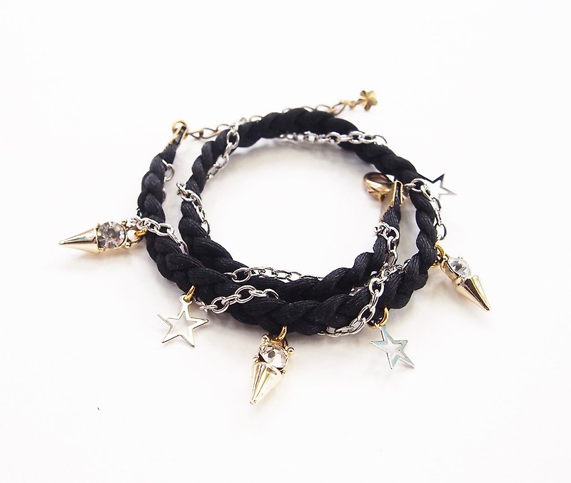 Black double braided bracelet with stars and spikes - สร้อยข้อมือ - วัสดุอื่นๆ สีดำ