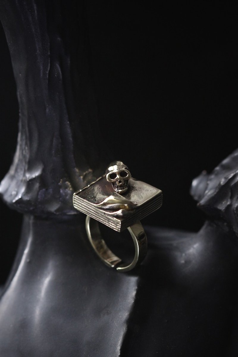 แหวน Skull on A Book Ring by Defy / Original Design Jewelry. - แหวนทั่วไป - โลหะ 
