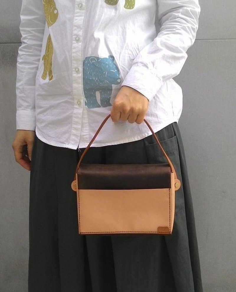 Ear-portable rectangular toast bag/handbag - Clutch Bags - Genuine Leather Brown