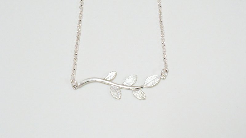 Màn 工【芽】 - Necklaces - Other Metals White