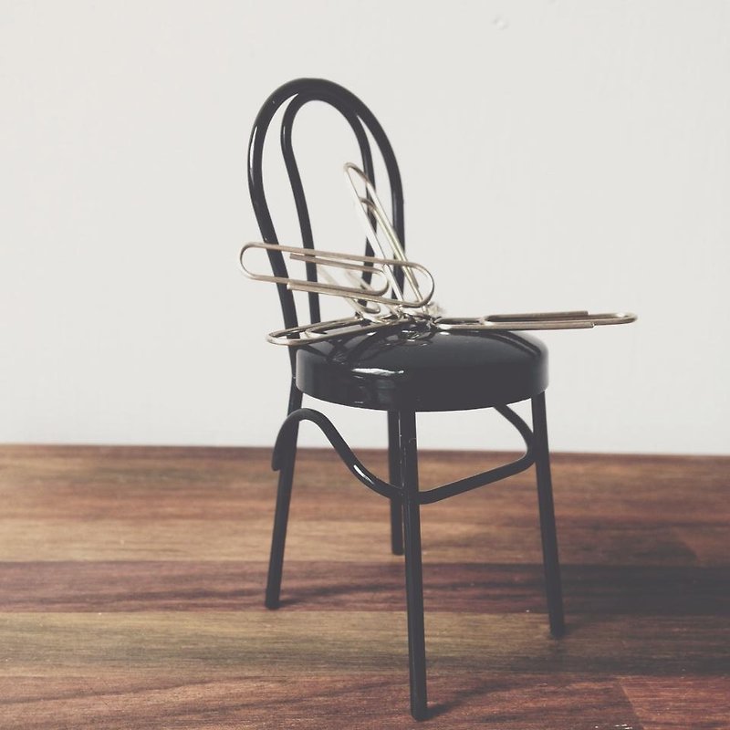 (Black) classic chair - magnetic metal paperclip holder - สติกเกอร์ - โลหะ สีดำ