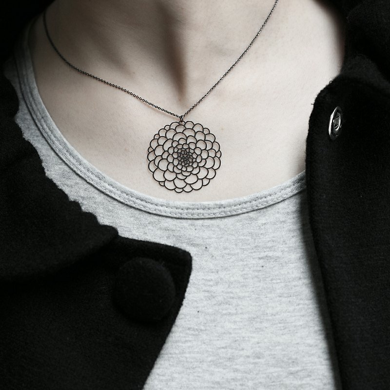 Black Dahlia Necklace Black Dahlia Pendant (S) - Necklaces - Other Metals 