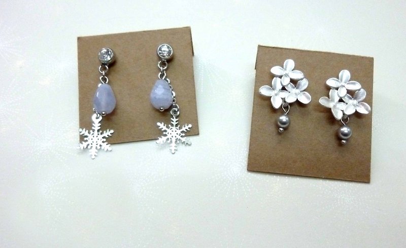 Warm winter white line sketch earrings - ต่างหู - โลหะ ขาว