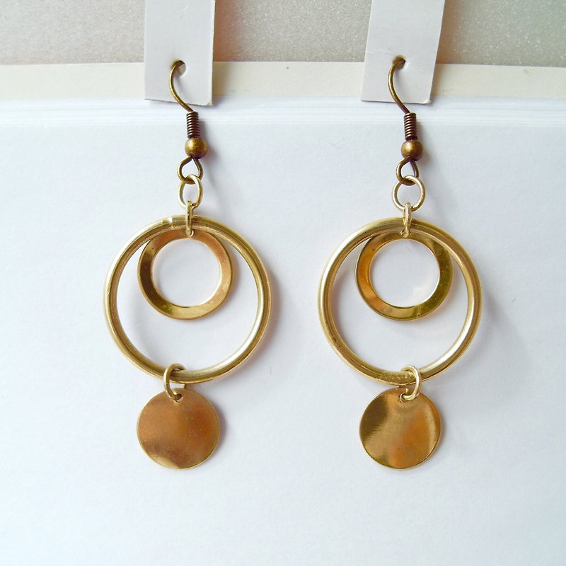 Retro earrings bronze limited. Hand ladies temperament ear hook ear hook. Round metal beads - ต่างหู - วัสดุอื่นๆ สีเหลือง