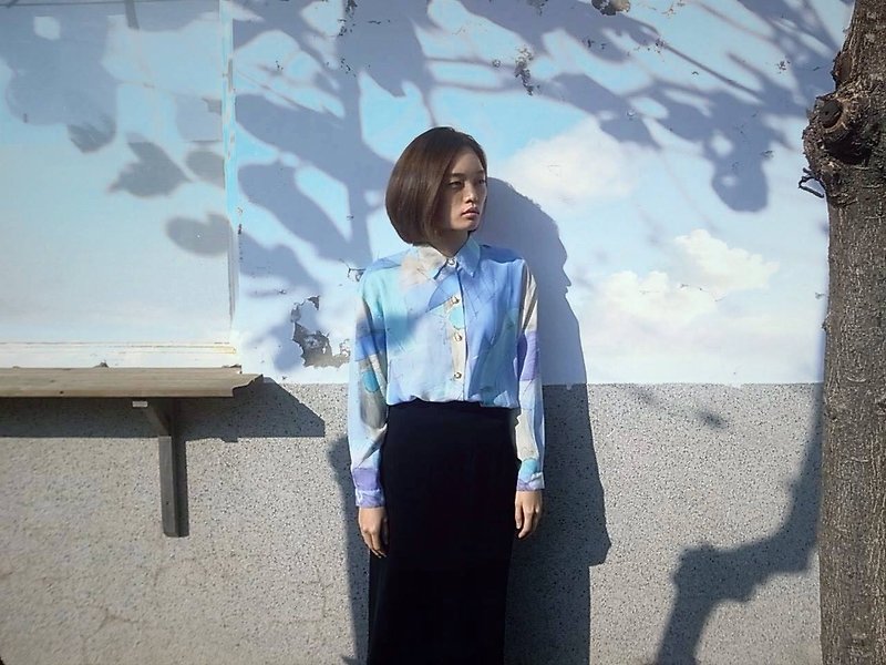 Priceless knew │ │ Clouds VINTAGE / MOD'S - Women's Shirts - Other Materials 