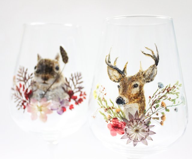 Customized gift / a pair of hand-painted small wine glasses with pressed  flower / comes with a fluid painting resin glue wine holder - Shop  littlehappiness Bar Glasses & Drinkware - Pinkoi