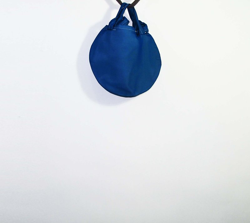 Wahr_ blue circle shoulder bag backpack x x chain bag - กระเป๋าแมสเซนเจอร์ - วัสดุอื่นๆ 