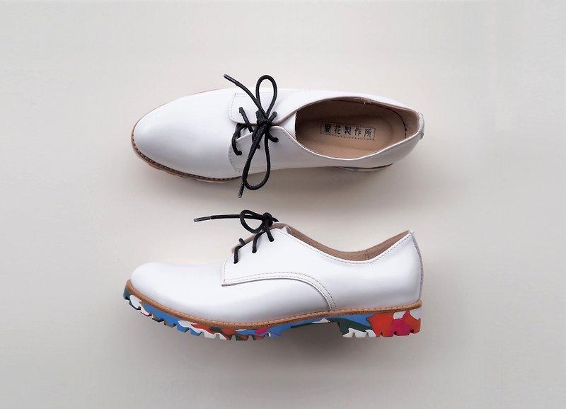 He loves flowers handmade German shoes - white colored leather soles - รองเท้าลำลองผู้หญิง - หนังแท้ ขาว