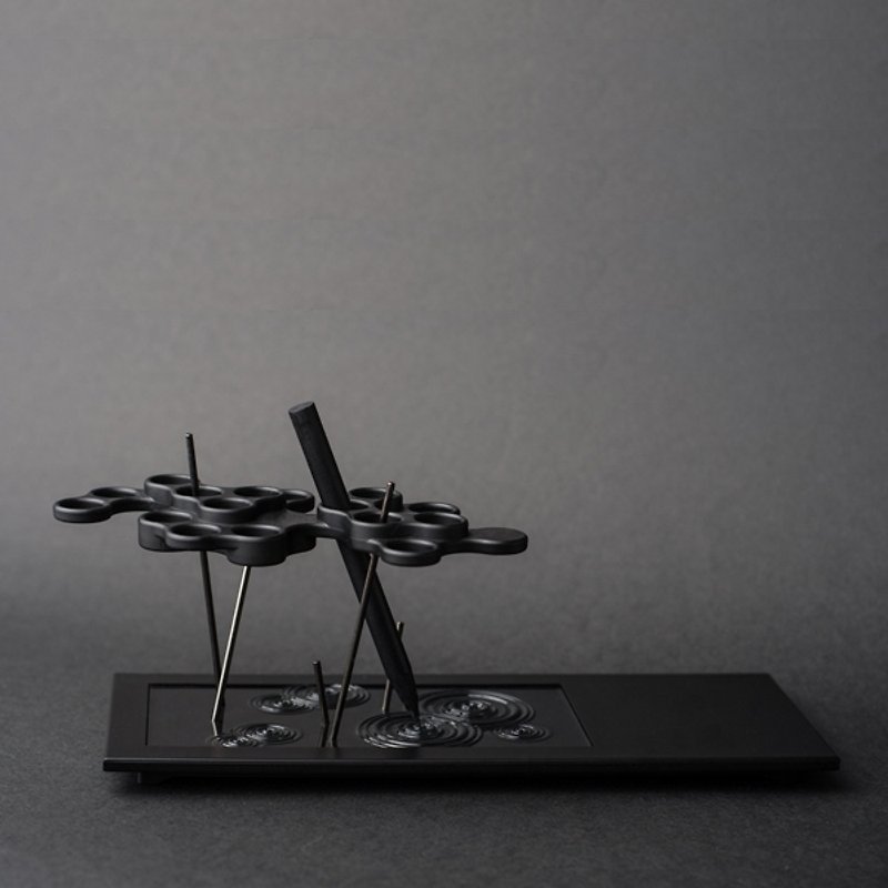 【之間 BETWEEN - 黑】  筆座 桌上擺飾 黑白 - 筆筒/筆座 - 壓克力 黑色