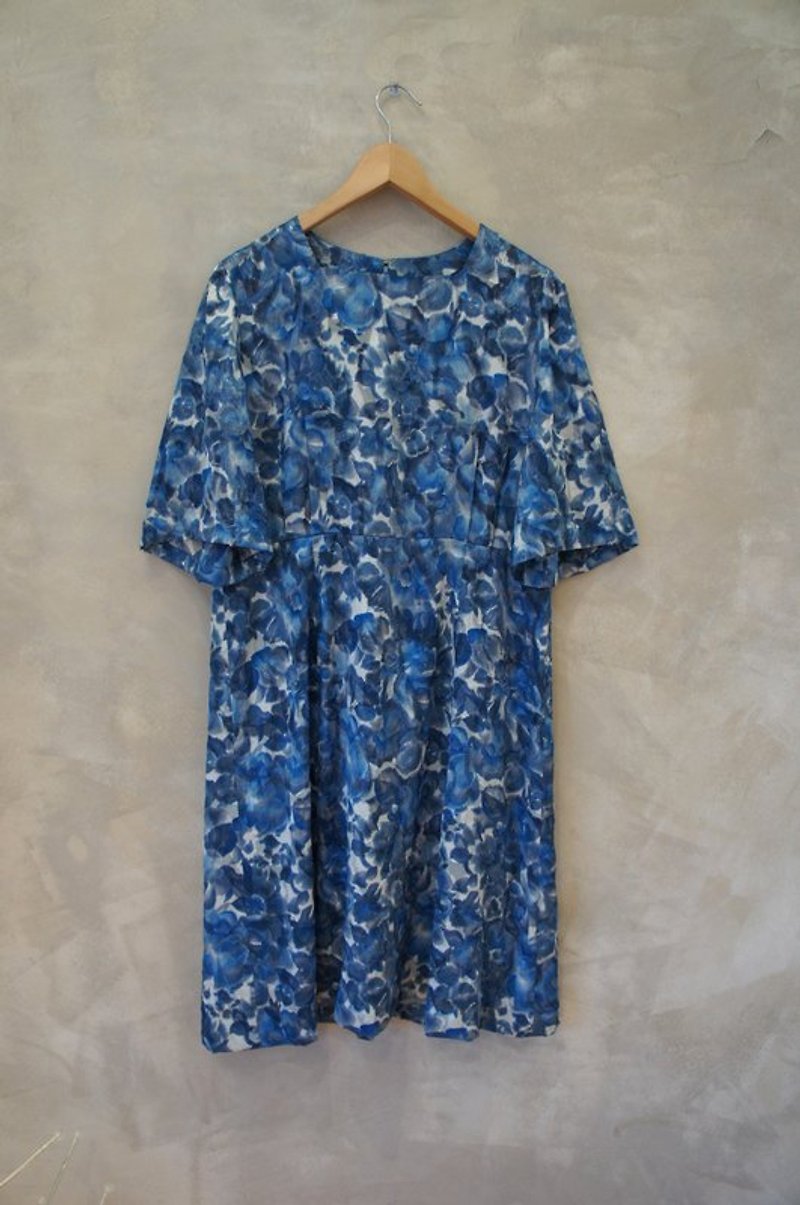 藍漸層繡花洋裝 PdB 古著 - 連身裙 - 其他材質 藍色