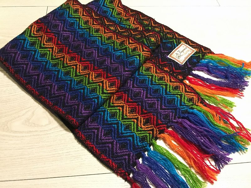手作りペルーアルパカスカーフ水状のパターン - カラーブラック - スカーフ - その他の素材 多色