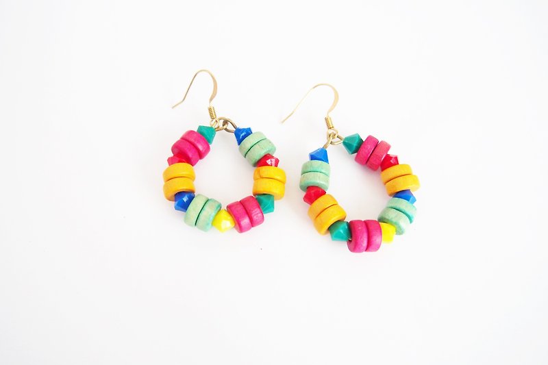 Colorful wood earrings - Nickel Free - ต่างหู - วัสดุอื่นๆ หลากหลายสี