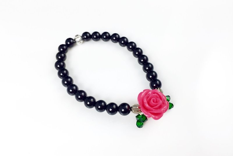 Black Onyx x pink roses - สร้อยข้อมือ - วัสดุอื่นๆ สีดำ