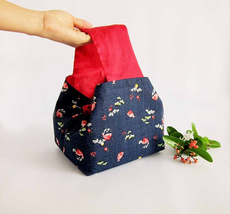 ::中午吃便當囉！:: 日本便當袋 - 紅藍花布 - 化妝包/收納袋 - 棉．麻 藍色