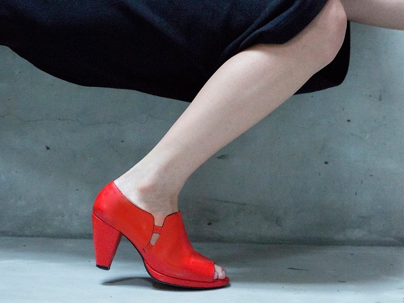 /A Season for Murder/ Orange Red- Leather Heels - รองเท้าส้นสูง - หนังแท้ สีแดง
