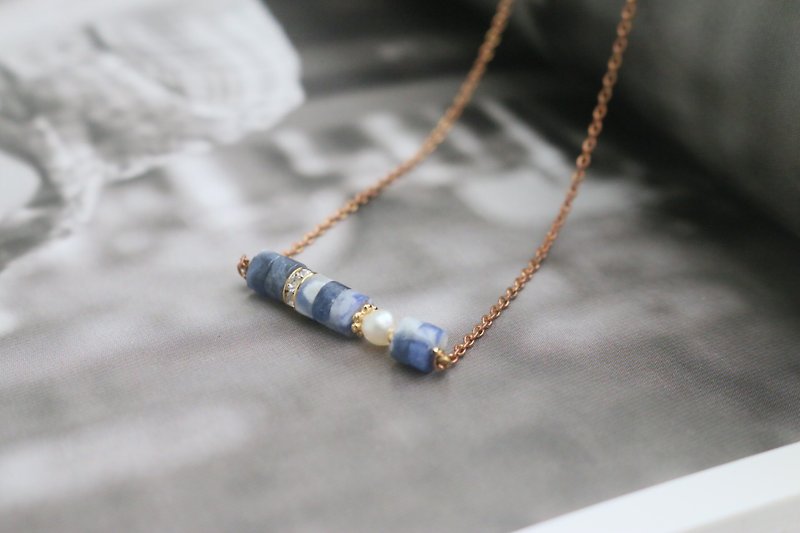 Nahcolite necklace 0284 Italian bread - สร้อยคอ - เครื่องเพชรพลอย สีน้ำเงิน