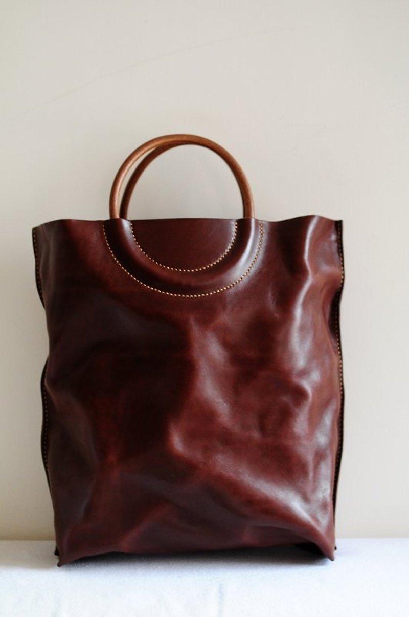 Hand Stitched Washed-Out Brown Leather Tote Bag - กระเป๋าถือ - หนังแท้ สีกากี