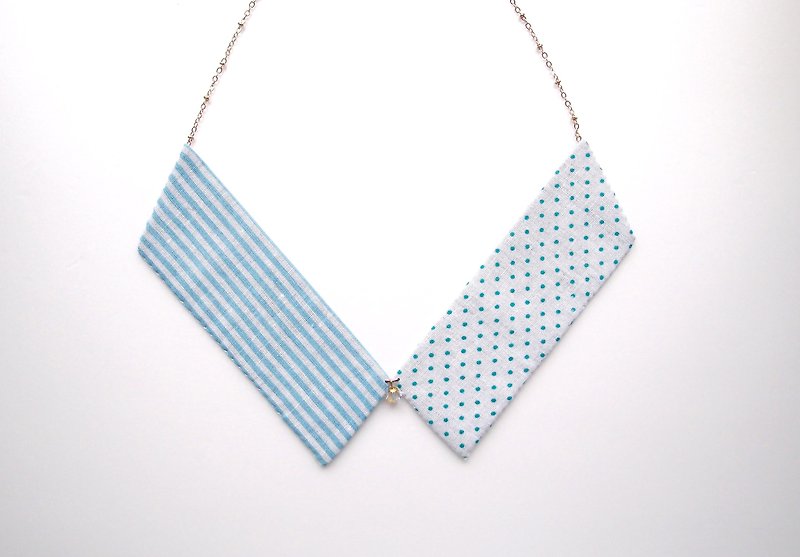 Collar Necklace Blue & White Dots & Stripes - สร้อยคอ - วัสดุอื่นๆ สีน้ำเงิน