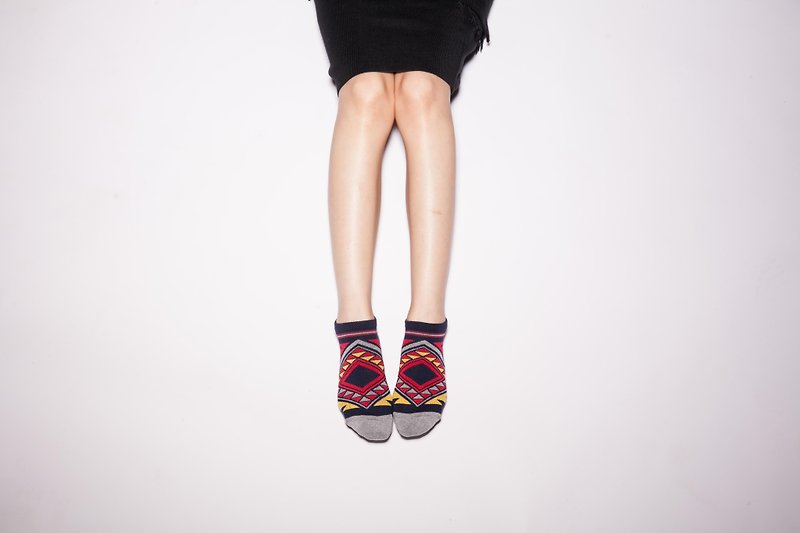 MIT微笑標章 精梳棉幾何圖形腳踝襪(男,女兩種尺寸) - 襪子 - 棉．麻 多色