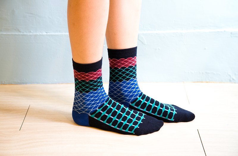 Lophura Swinhoii Socks_Animals Collection, unisex/quirky/happy socks - ถุงเท้า - วัสดุอื่นๆ สีน้ำเงิน