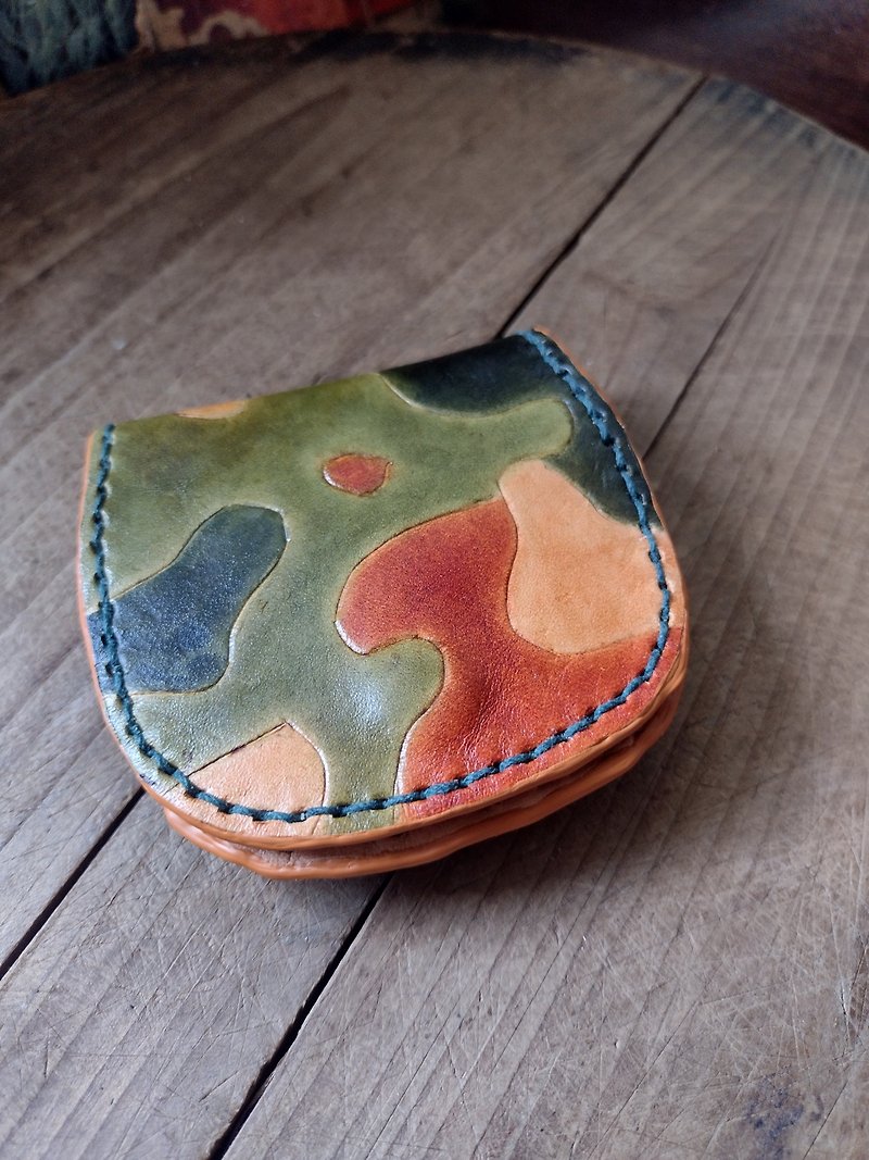Retro camouflage personality style portable pure cowhide horseshoe coin purse - name can be engraved - กระเป๋าใส่เหรียญ - หนังแท้ สีกากี