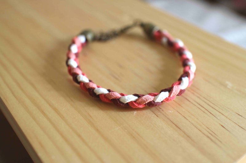 編織手環--麂皮手環/圓滾滾系列【草莓紅】 - 手鍊/手環 - 真皮 紅色