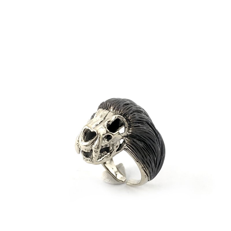 Zodiac Lion skull ring is for Leo in white bronze and oxidized antique color ,Rocker jewelry ,Skull jewelry,Biker jewelry - แหวนทั่วไป - โลหะ 