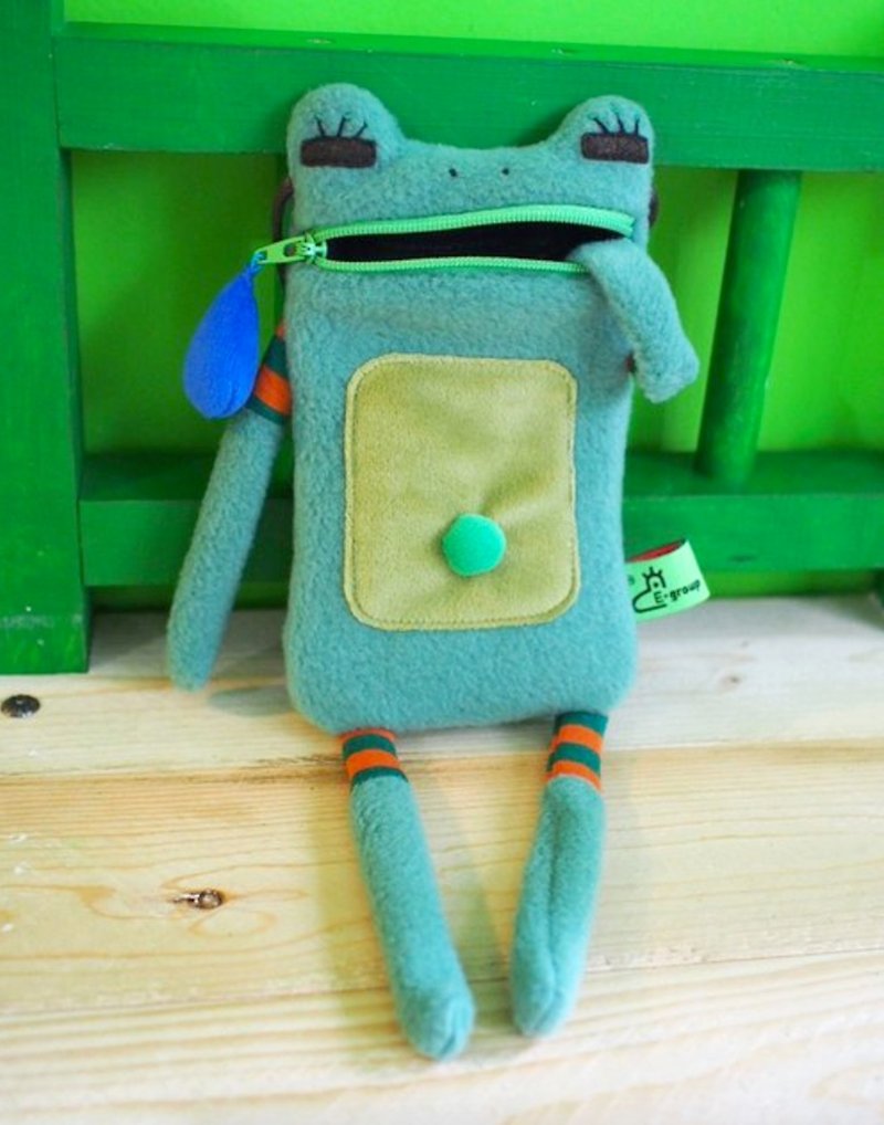 E*group saliva bag gray green belly button iphone6. i7. mobile phone bag frog - Other - Other Materials Green