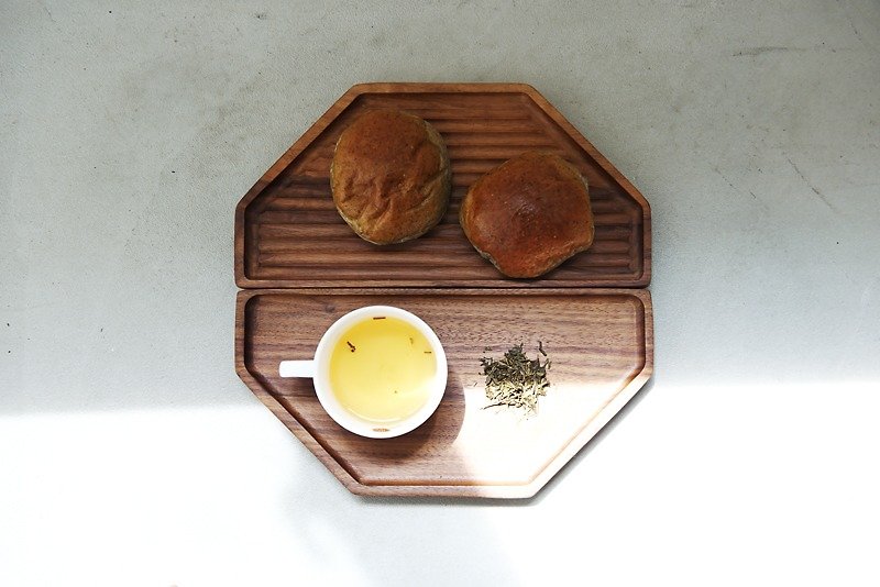 Moment of wood are - Xi Kobo - wood pallets, 8 angle shape tray - black walnut Material - Small Plates & Saucers - Wood Black