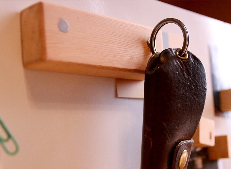 Wooden Key Holder (S) - Magnets - Wood Brown